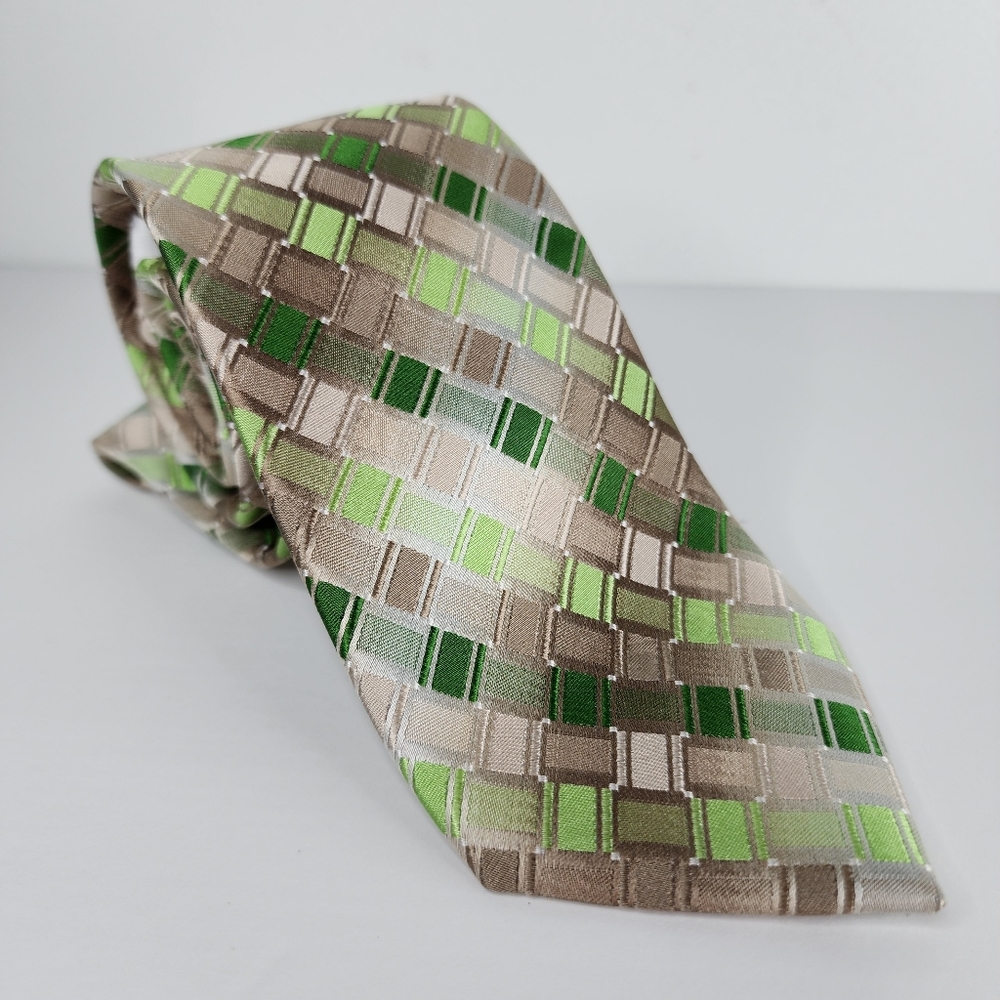 VAN HEUSEN Tan & Green Silk Tie.